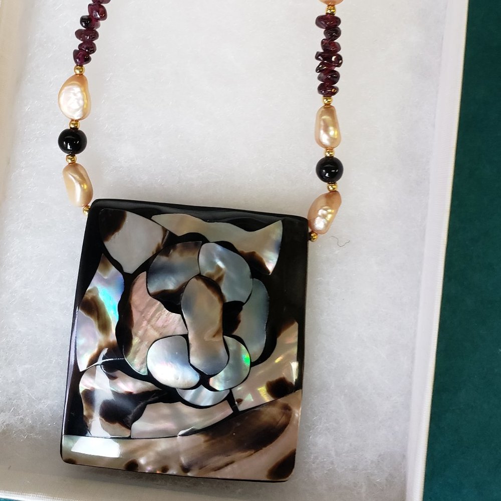Vintage Lee sands pearls and garnet chunks mountain lion - Picture 2 of 4